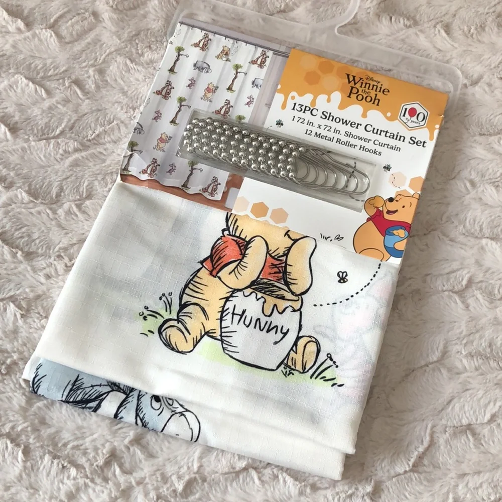 Disney Winnie the Pooh and Friends Shower Curtain Set